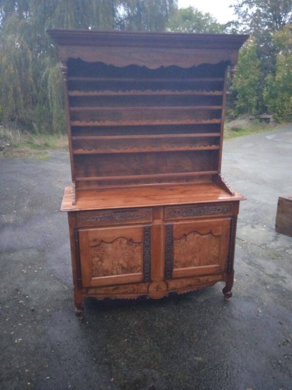 Saintonge dresser