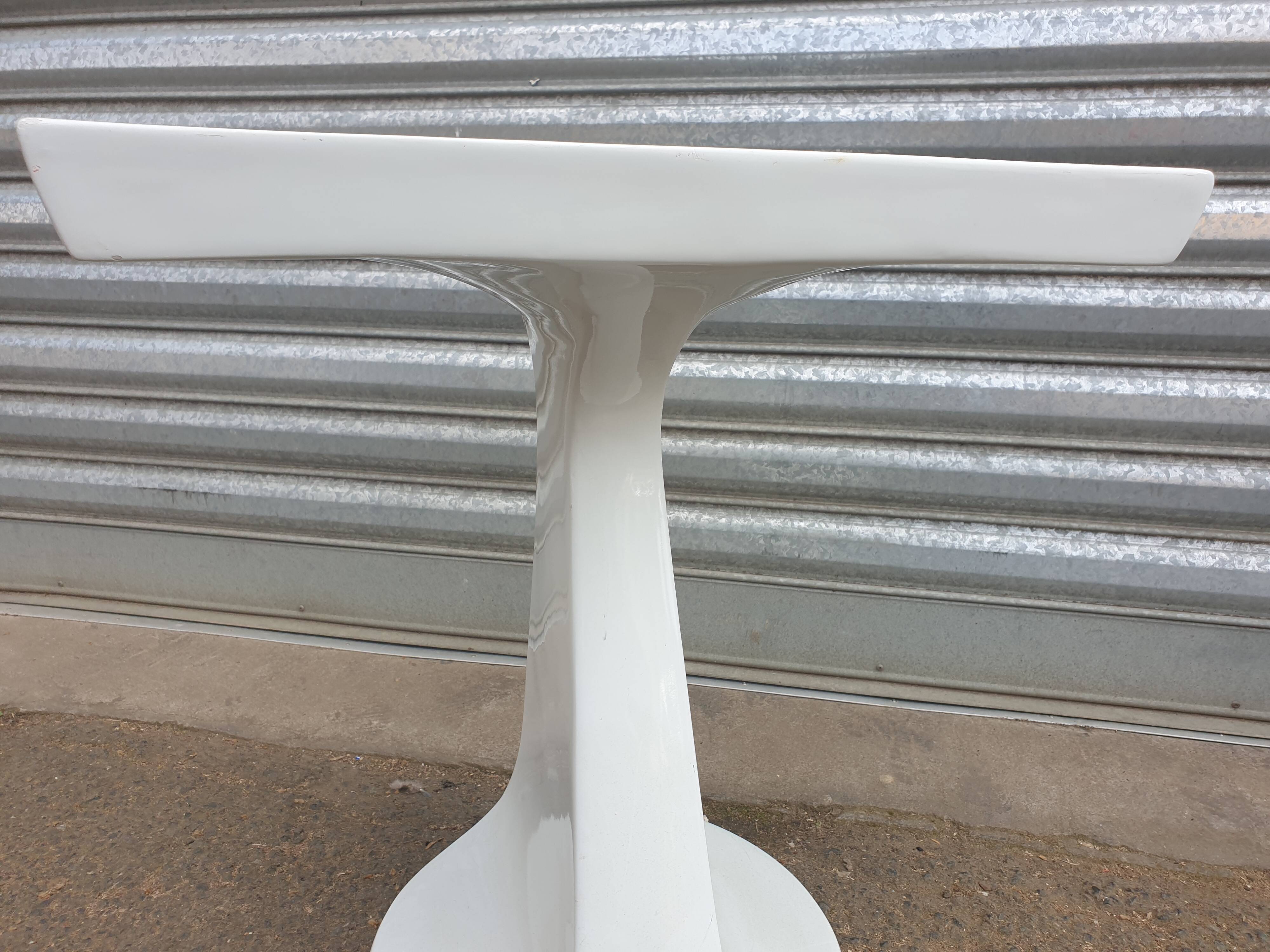 Table blanche