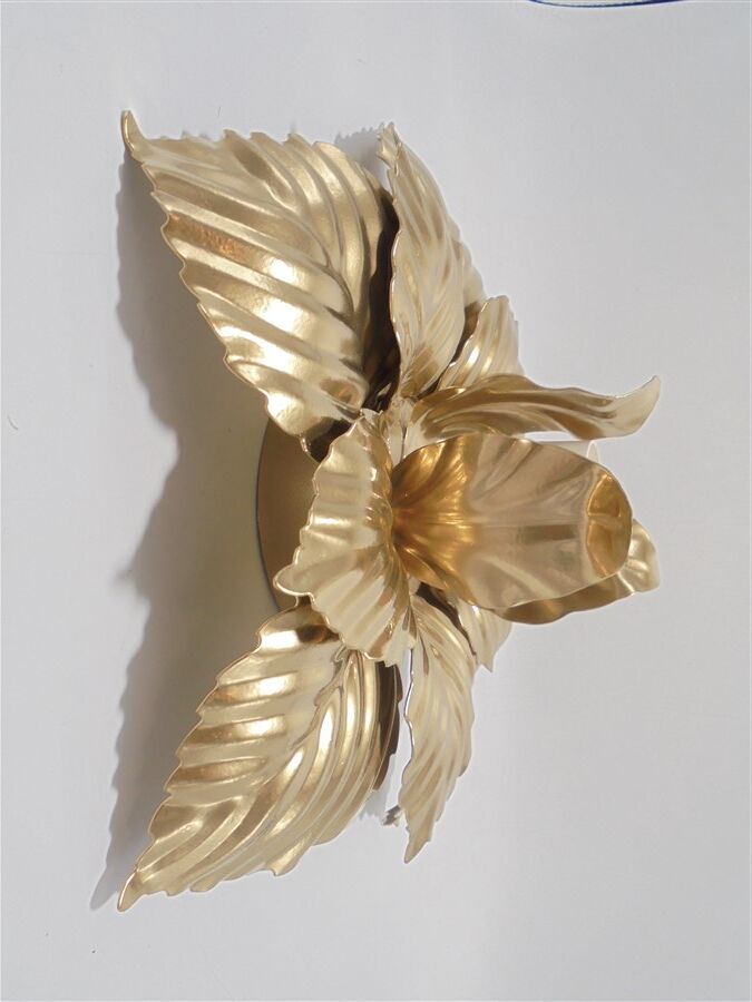 Sconce golden flower