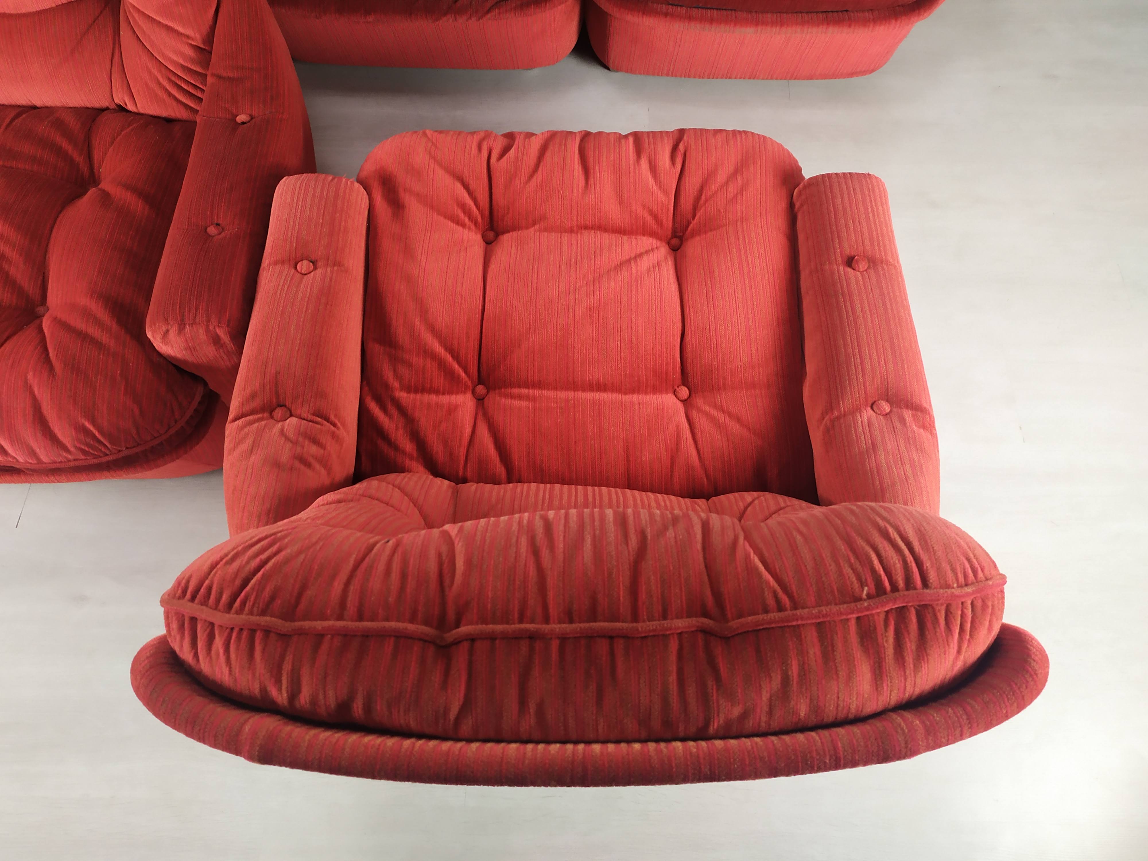 Airborne Cadestin Red Velvet Lounge