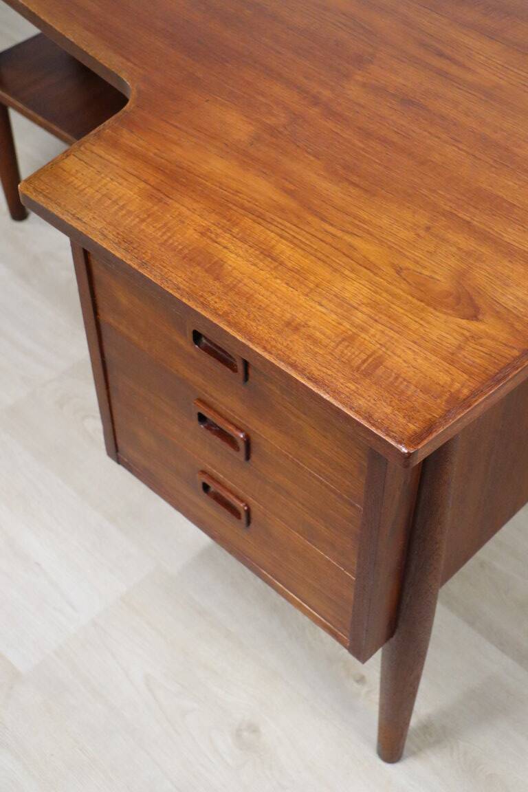 Scandinavian "Boomerang" teak desk - 1960s