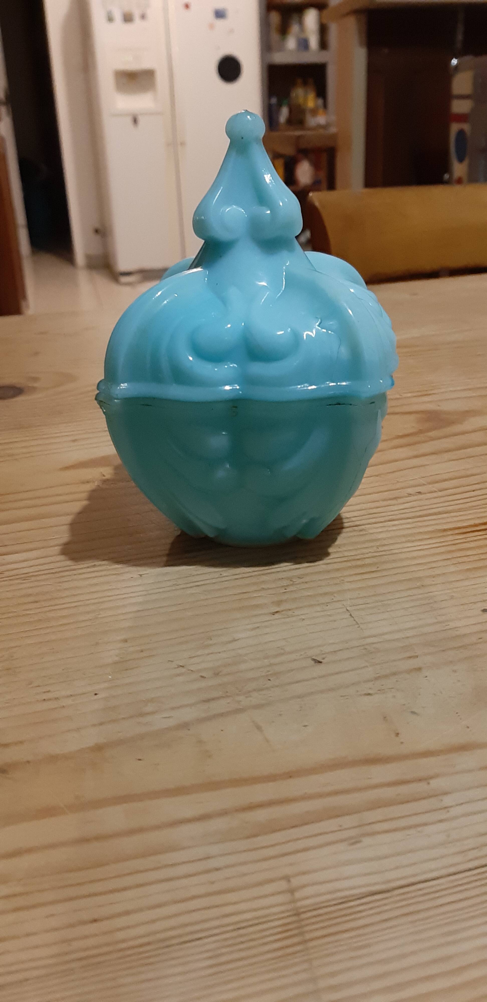 Fair opaline light blue