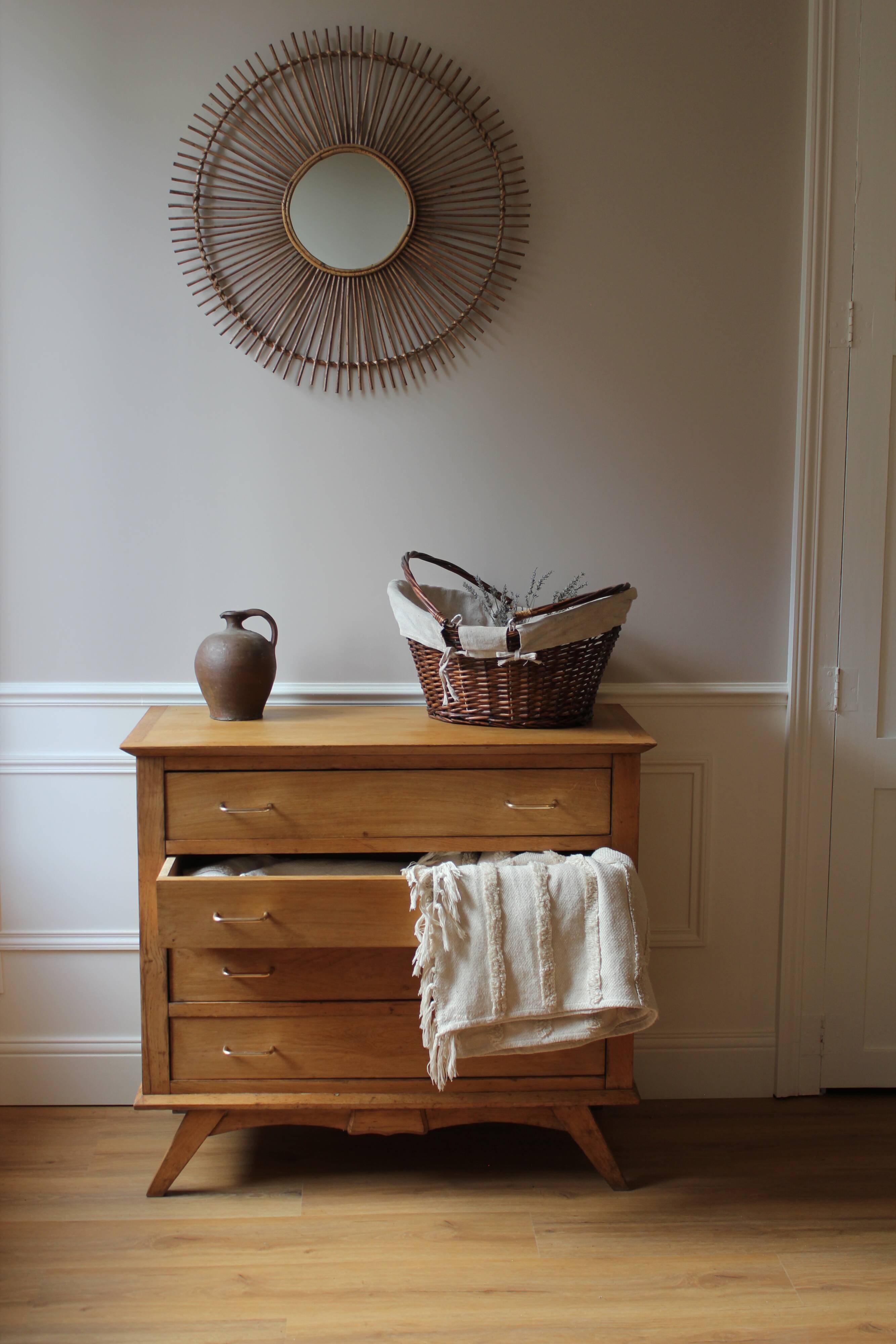 Compass foot chest of drawers