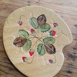 Strawberry pattern slip dish