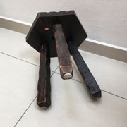 Tabouret tripode espagnol
