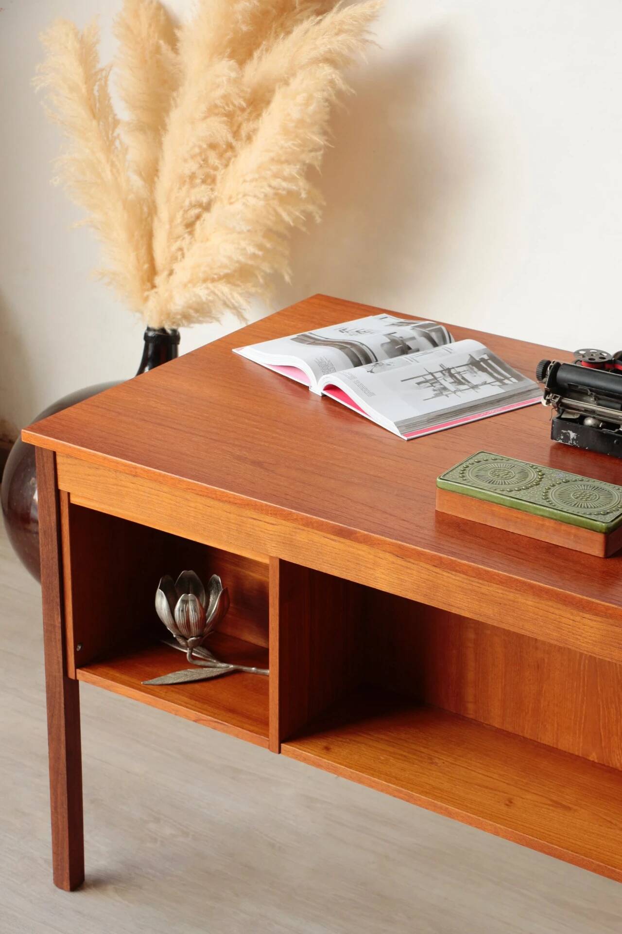 Bureau danois en teck vintage – Domino Møbler (années 60)