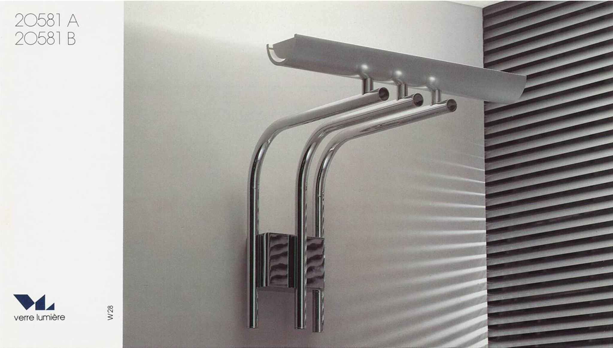 Vintage wall light 20581, chrome metal, by Verre Lumière Studio France 1978