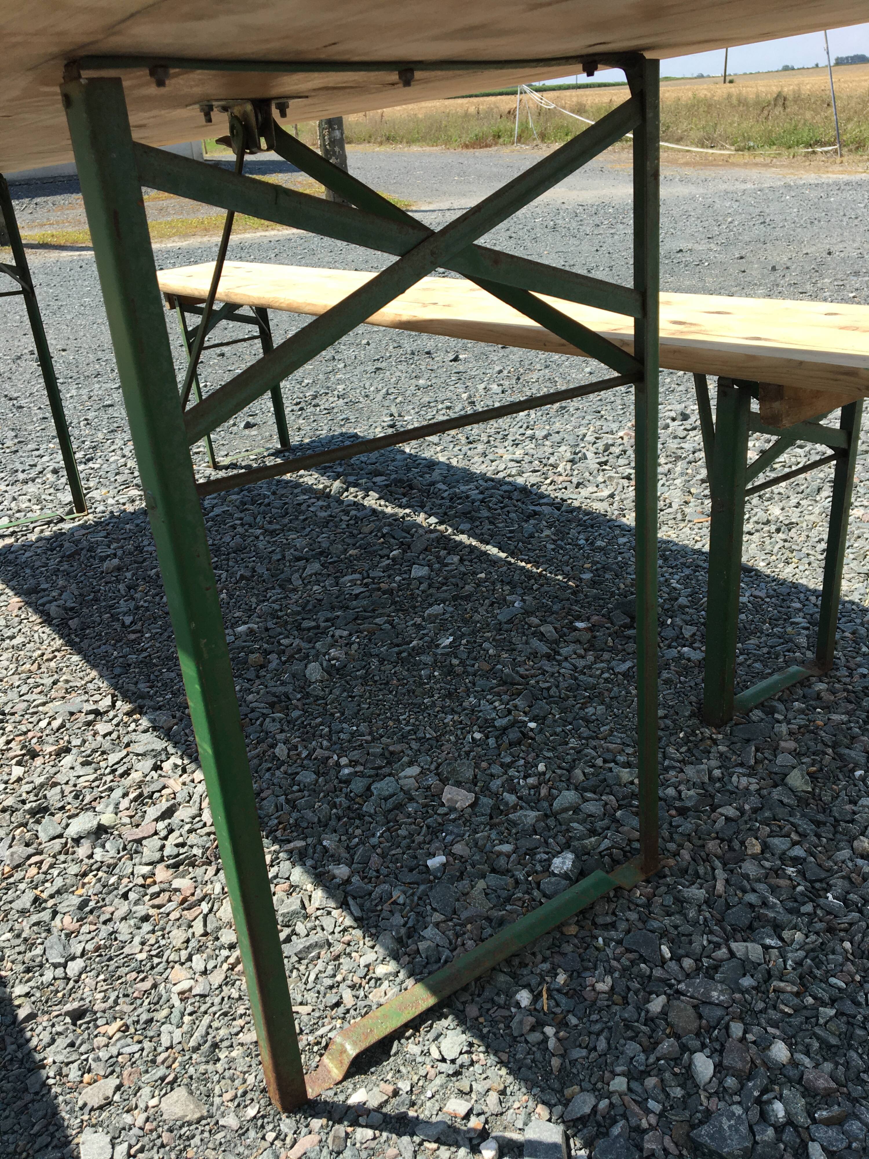 Guinguette table and its 2 benches