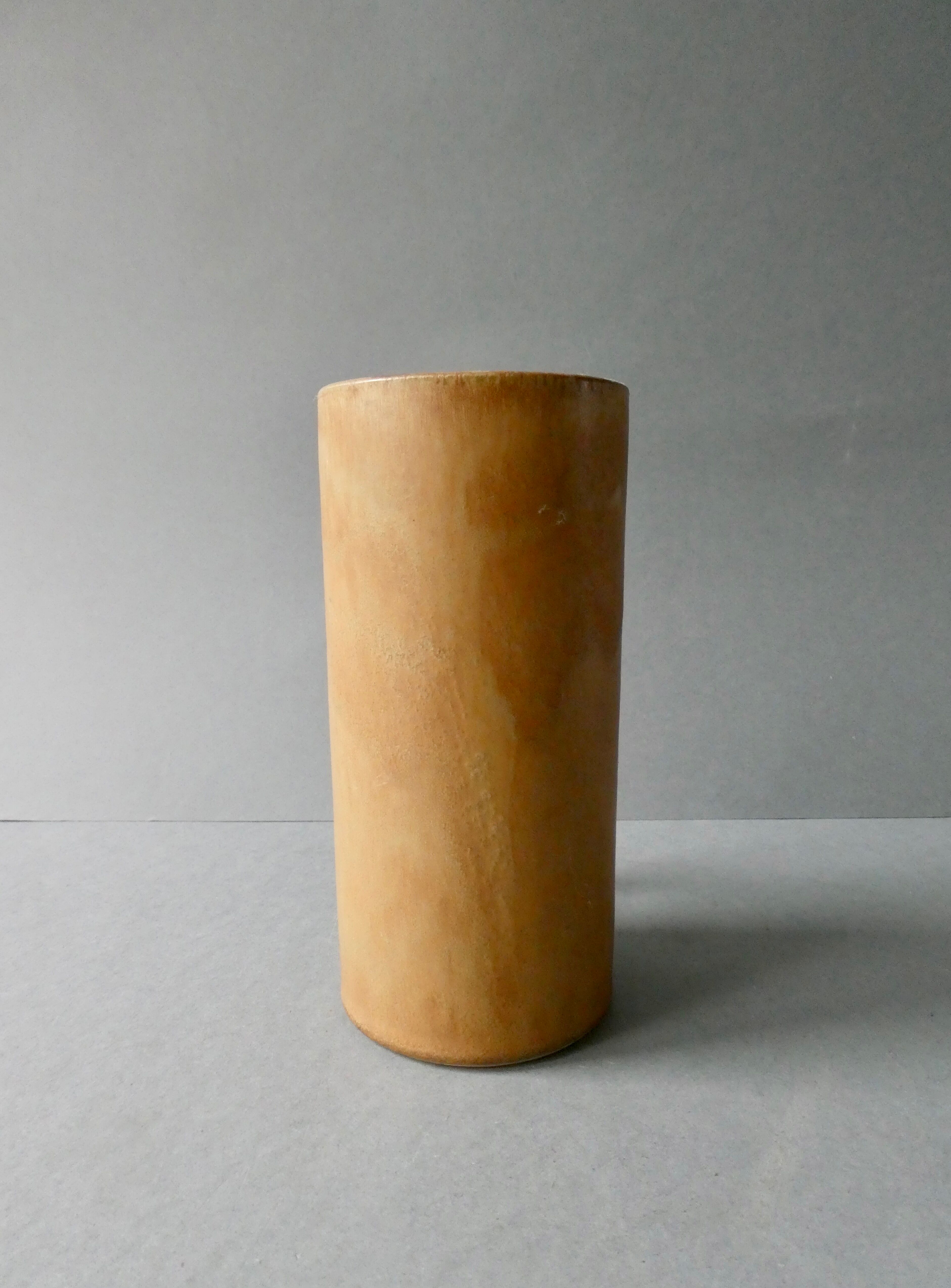 Vase en grès, ton naturel