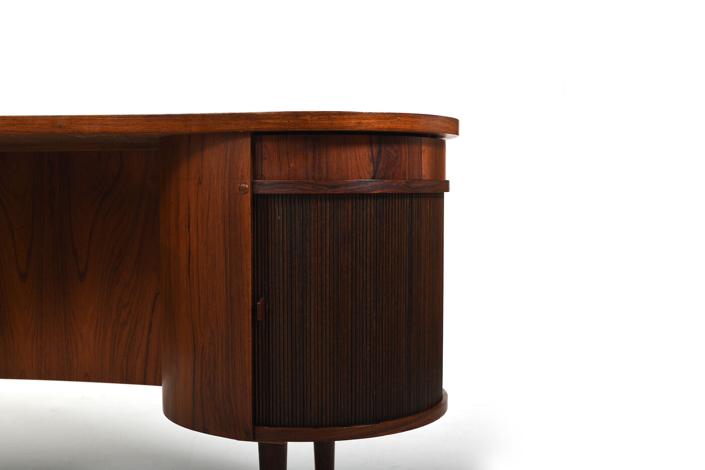 Fine Danish Kidney Desk Model 54 by Feldballes Møbelfabrik 1950s