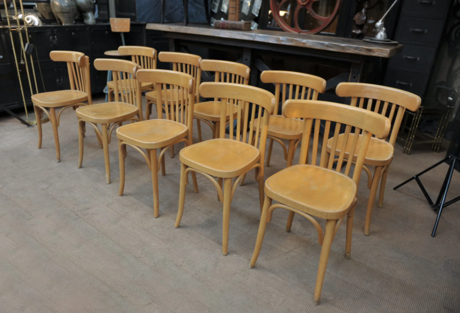 Set of 10 curved beech bistro chairs from the 1950s