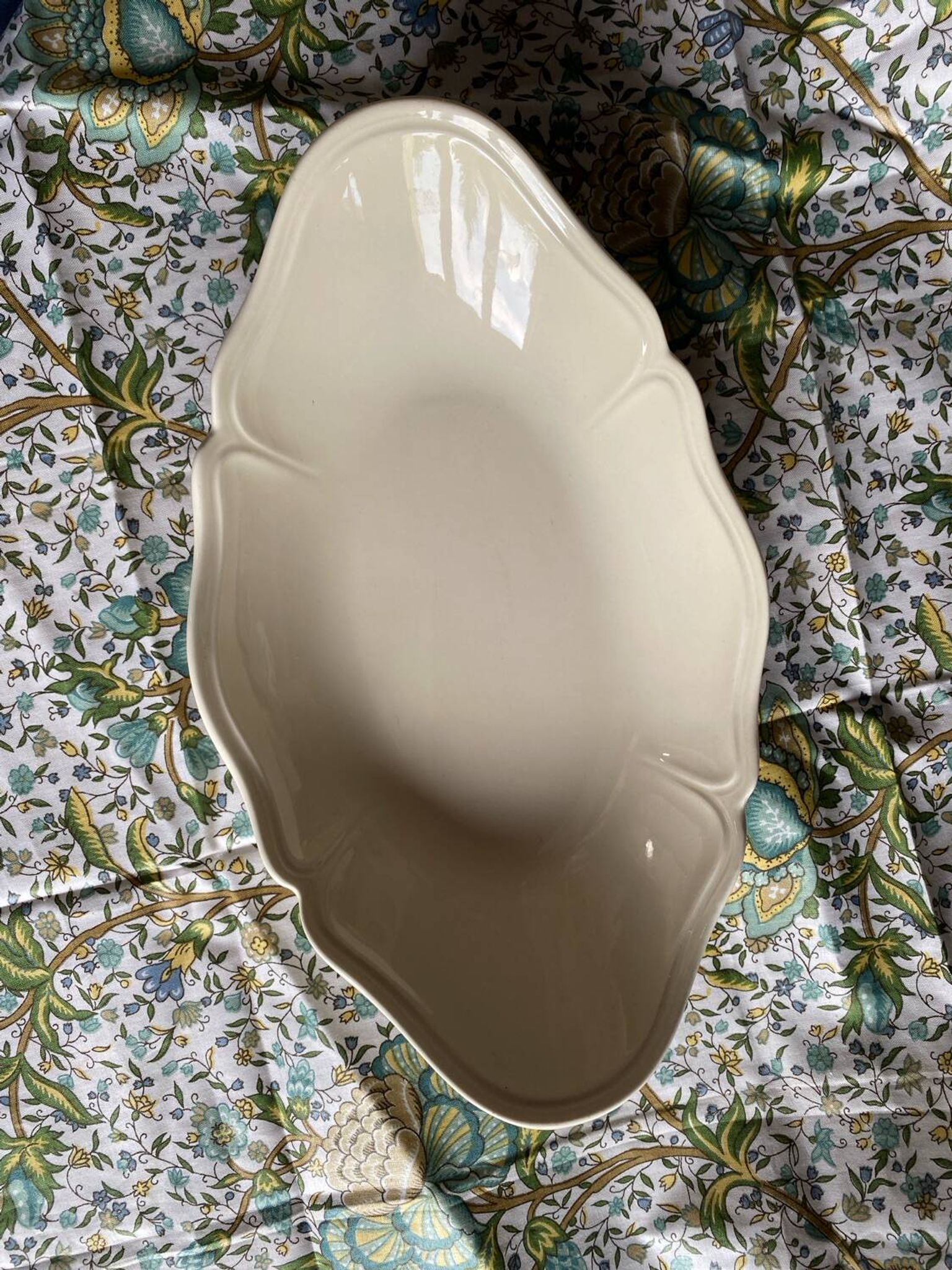 Grand ravier en porcelaine Wedgwood