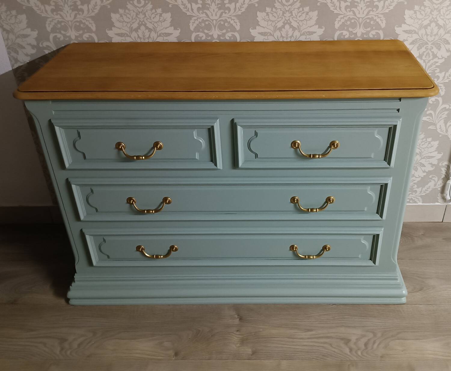 Grande commode en chêne massif