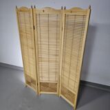 Room divider, French blonde beech louvered screen, 1960s, width 155 cm, height 185 cm