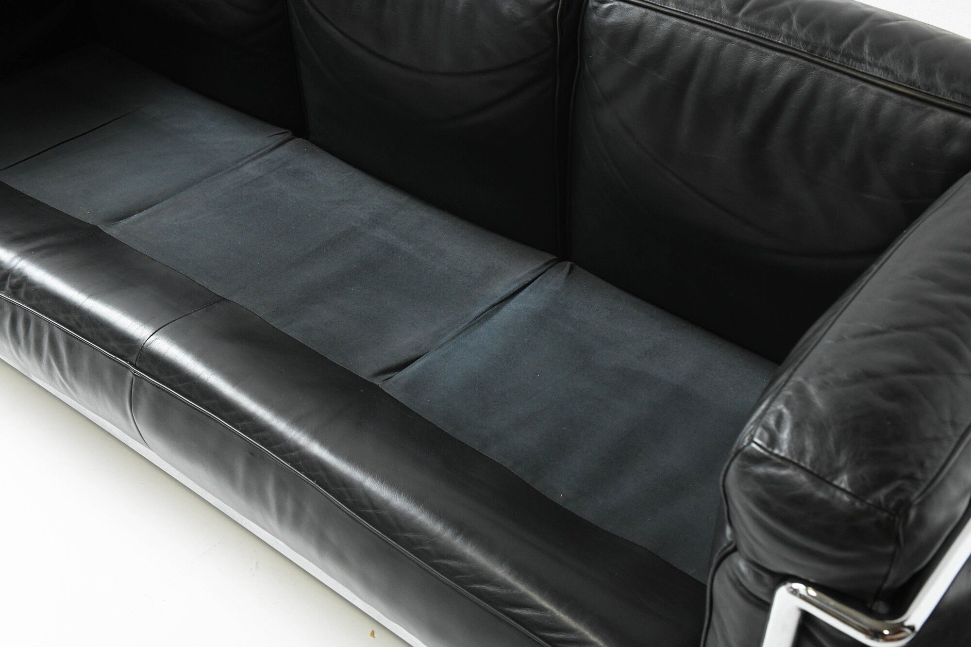 Vintage LC-2 in black leather by Le Corbusier, Jeanneret & Perriand for Cassina