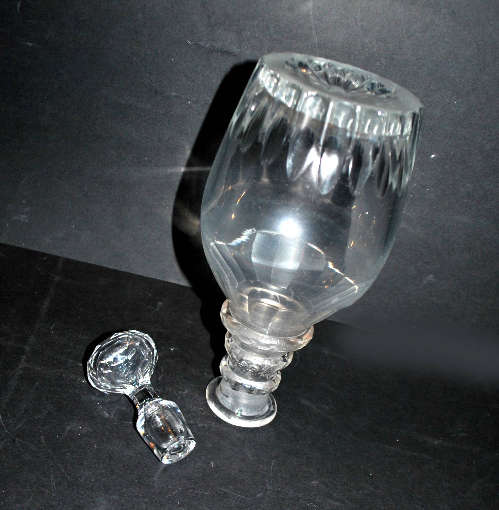 Antique bistro carafe in vintage cut glass, height 28cm