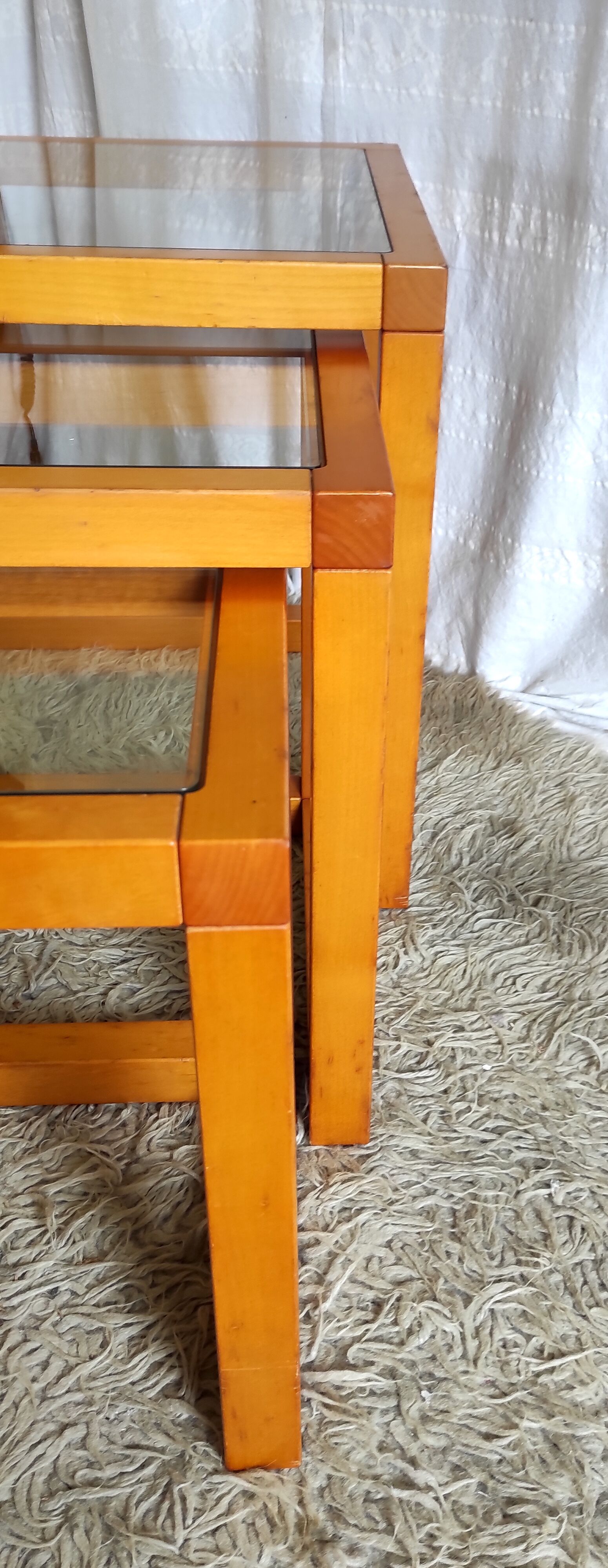 Nesting tables in solid wood and glass – 70s