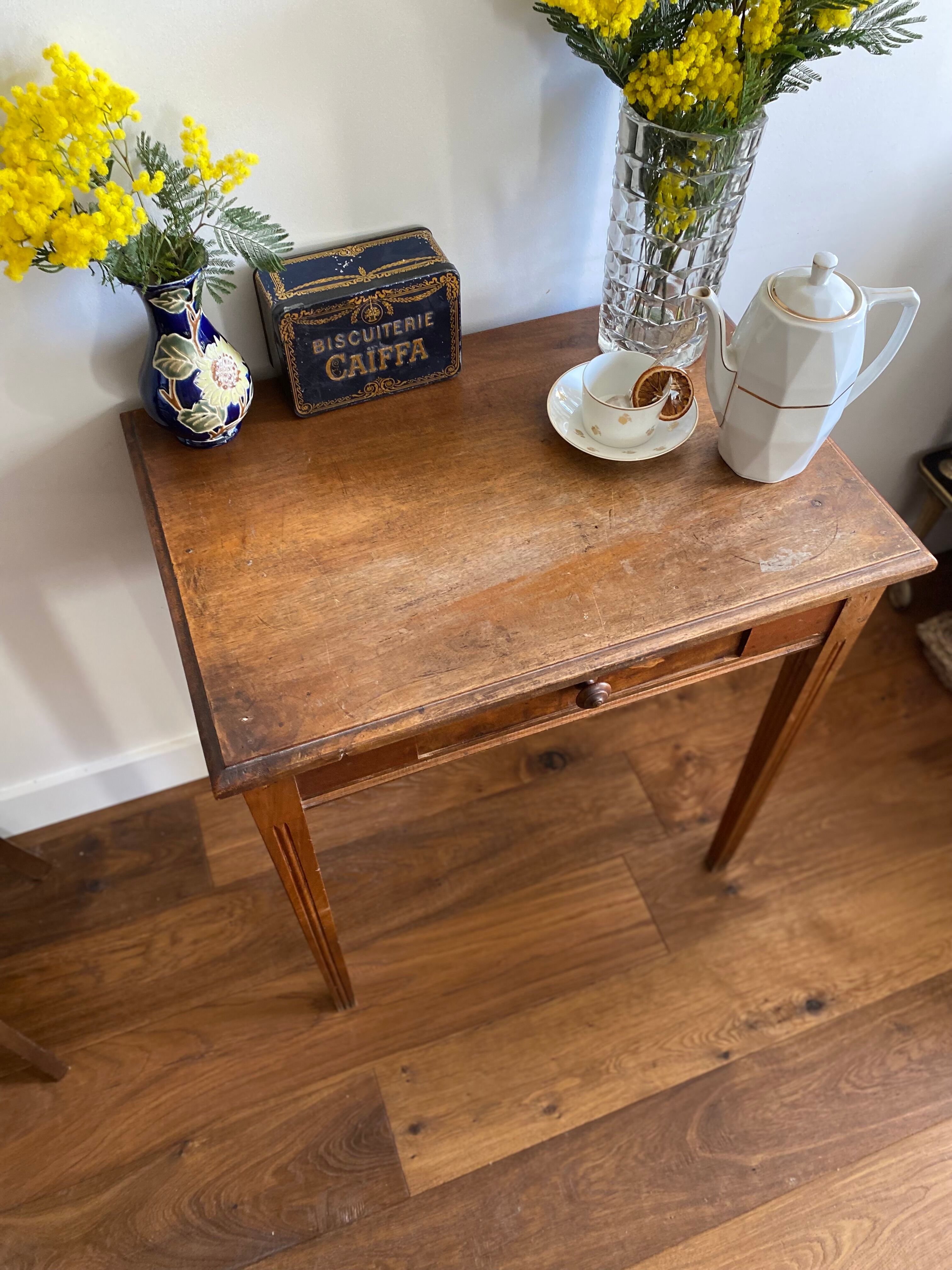 Old year 50 wooden desk