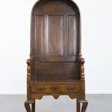 Chaise d'agnelage anglaise ancienne à capuchon du XVIIIe siècle, de forme particulière.