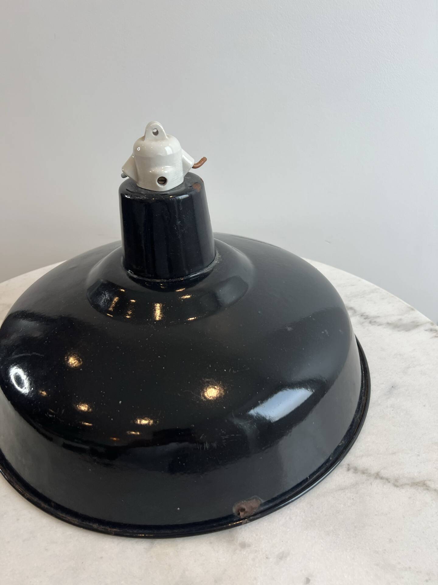 Industrial suspension in black enamelled sheet metal - workshop lampshade