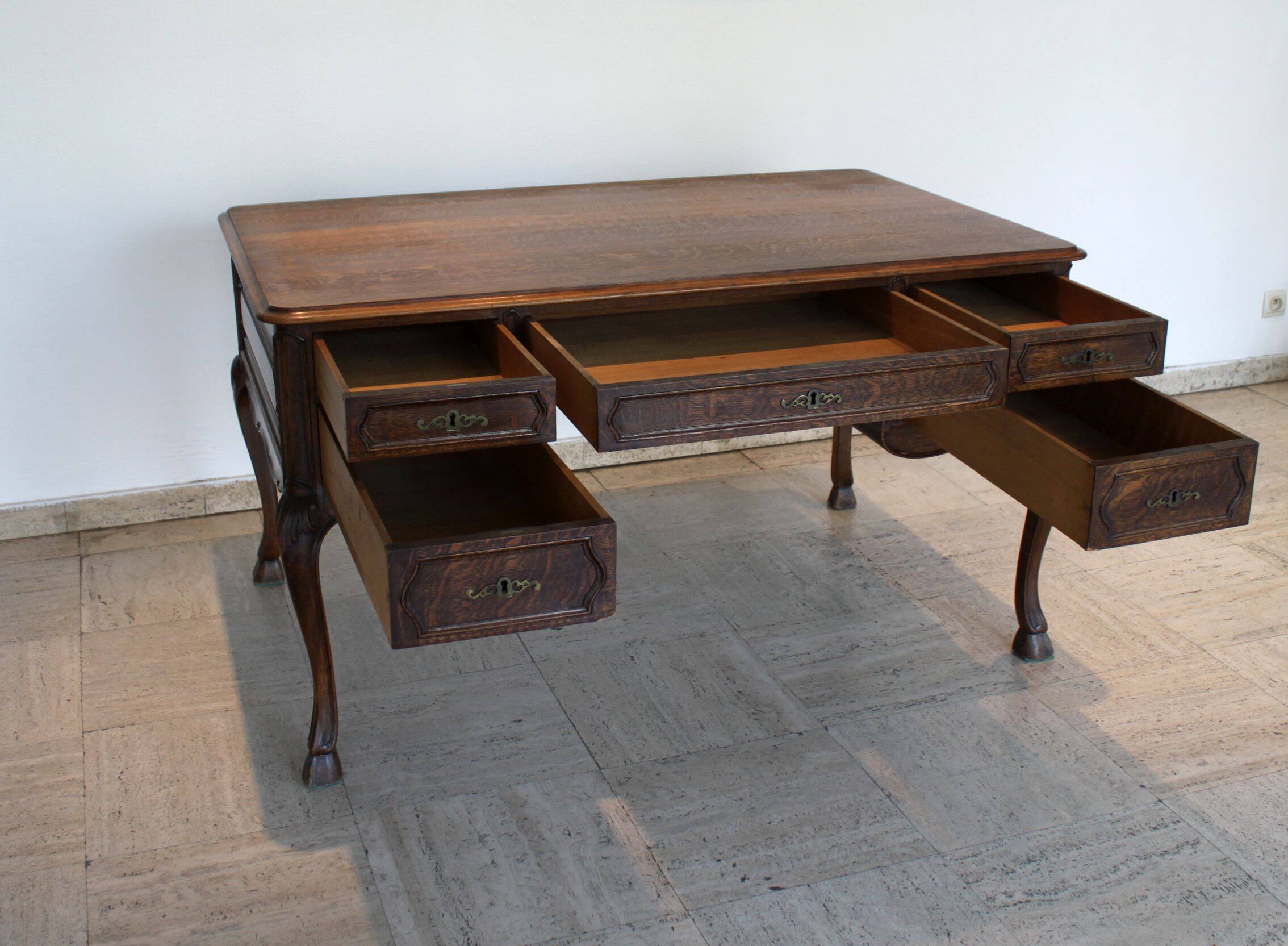 Double executive desk, Louis XV style