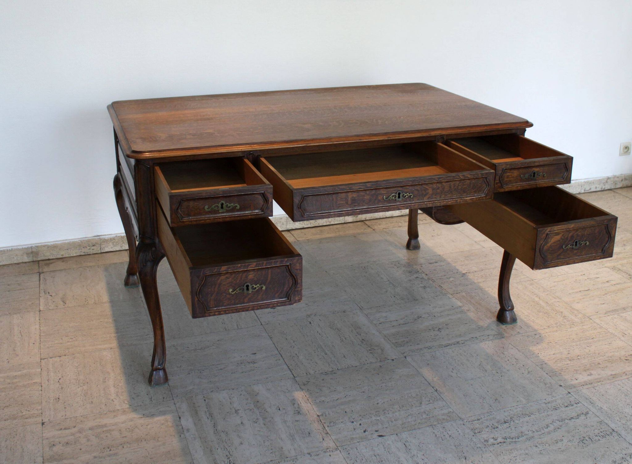 Double executive desk, Louis XV style