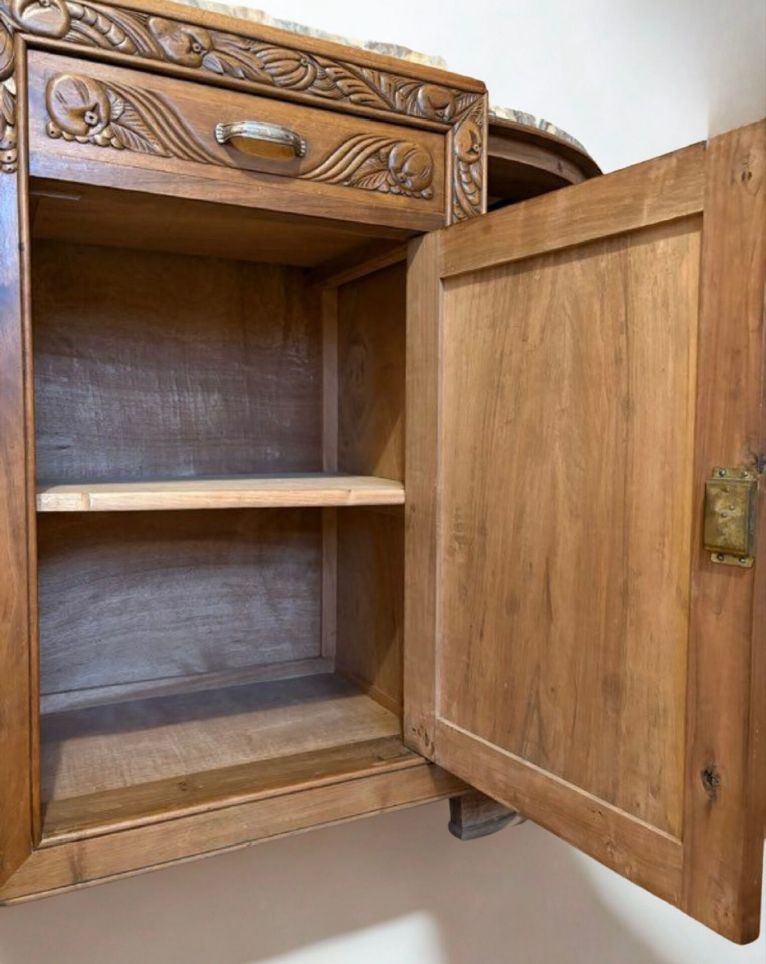 Art Deco buffet in solid wood — marble top and curved fronts
