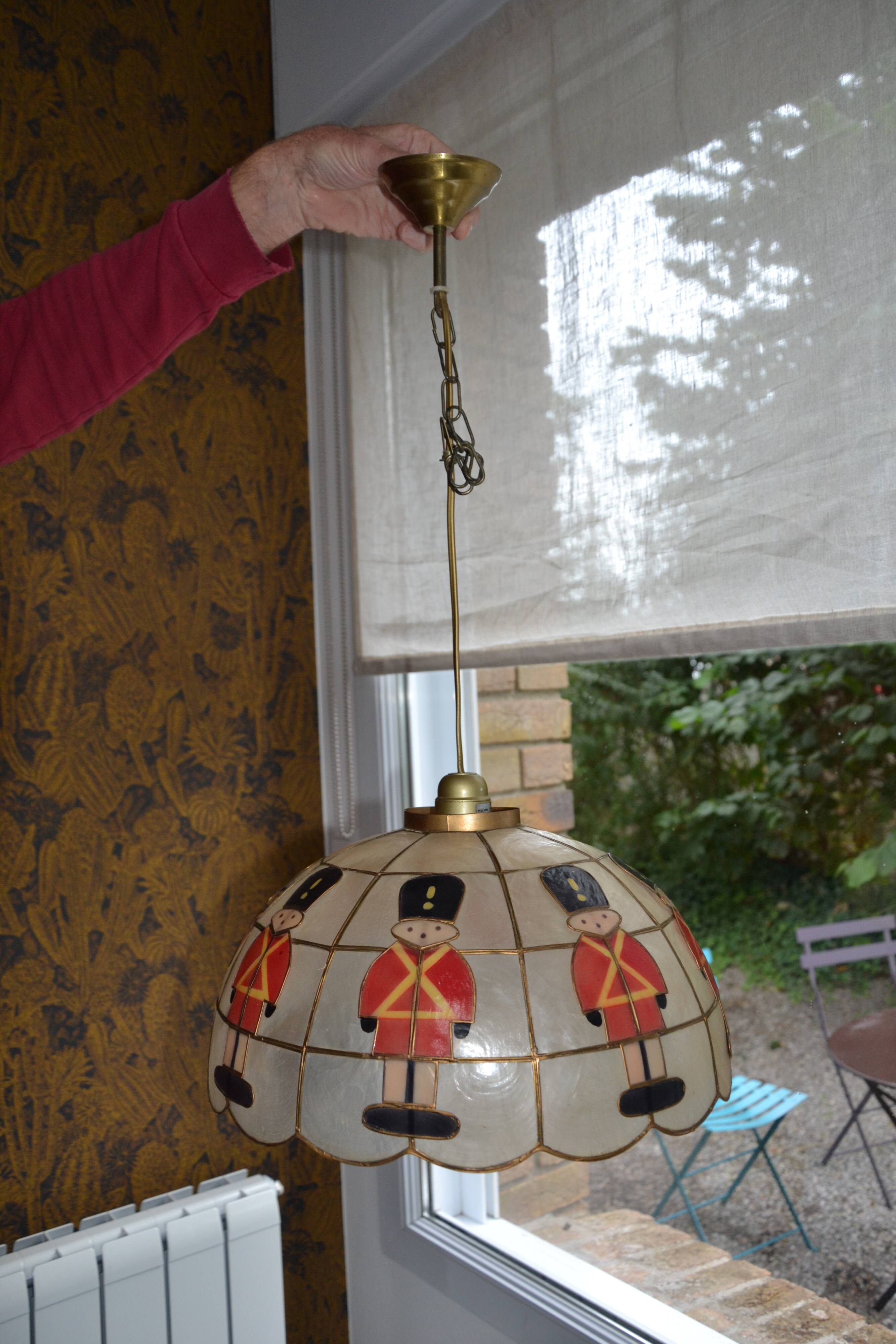 Suspension chambre d'enfant "casse noisette"