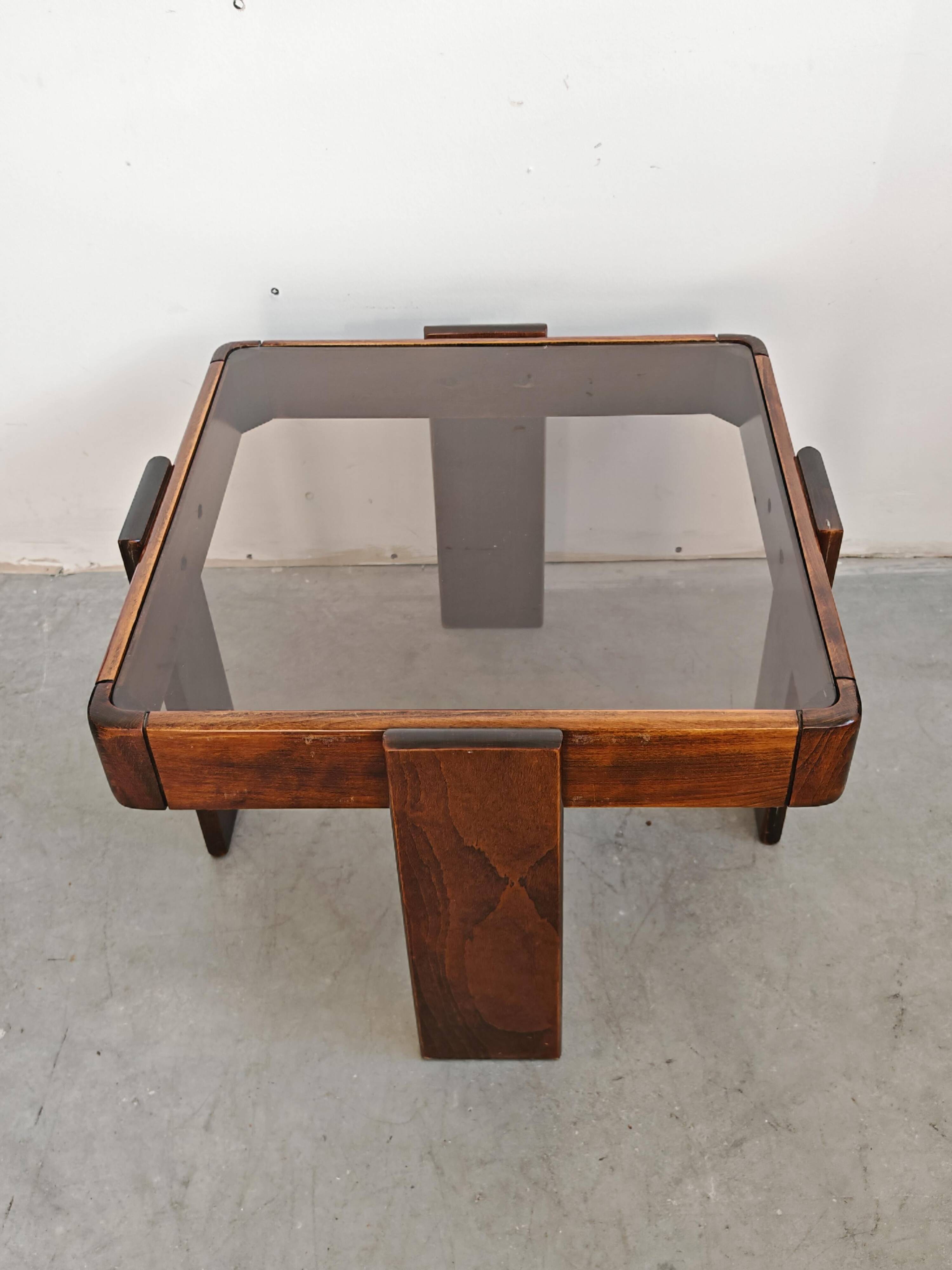 Tables gigognes mid-century par Gianfranco Frattini, Yougoslavie années 1960