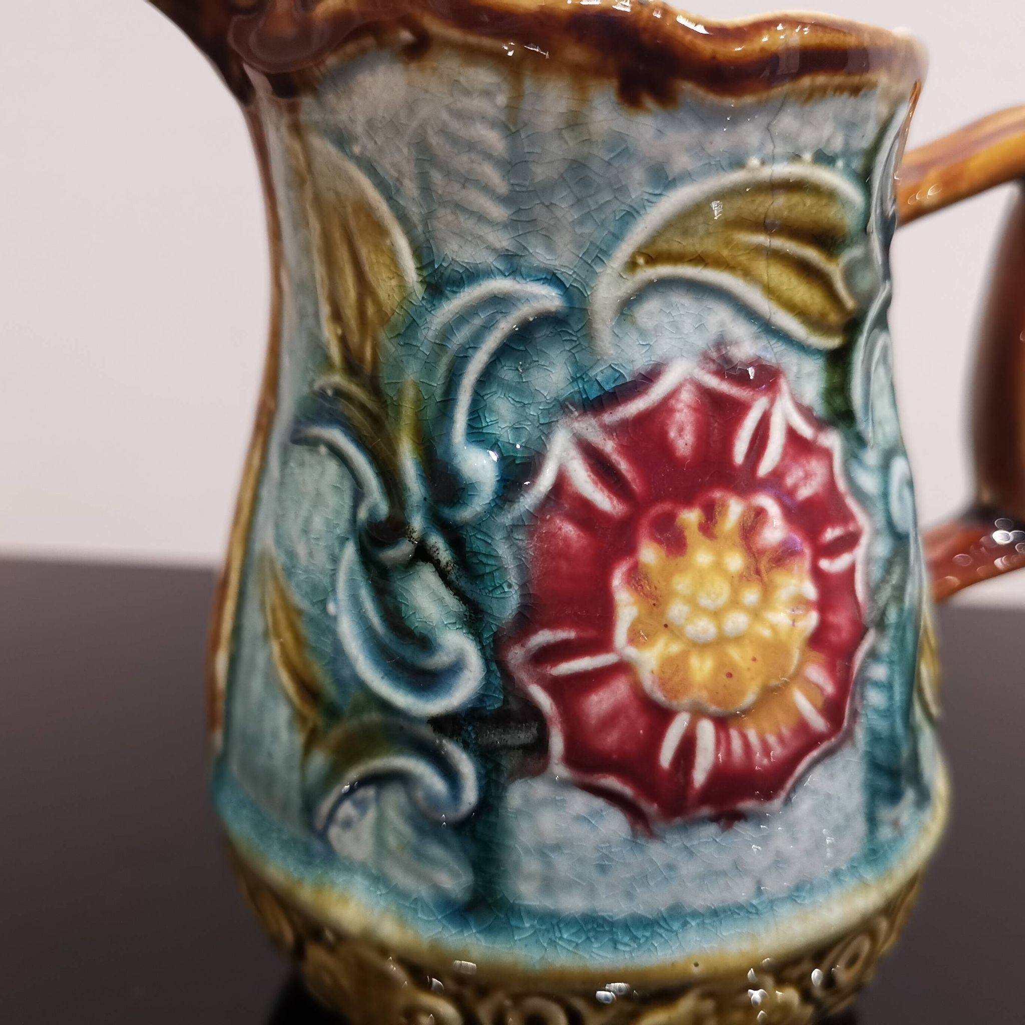 Pot à lait en barbotine  années 1900