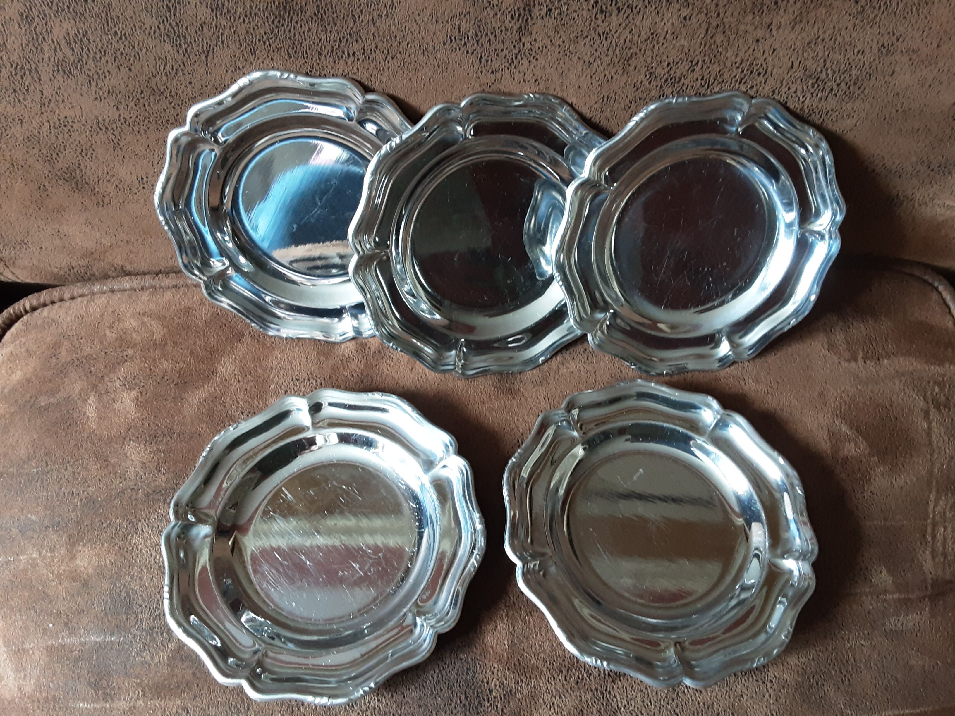 Set of 5 metal coasters