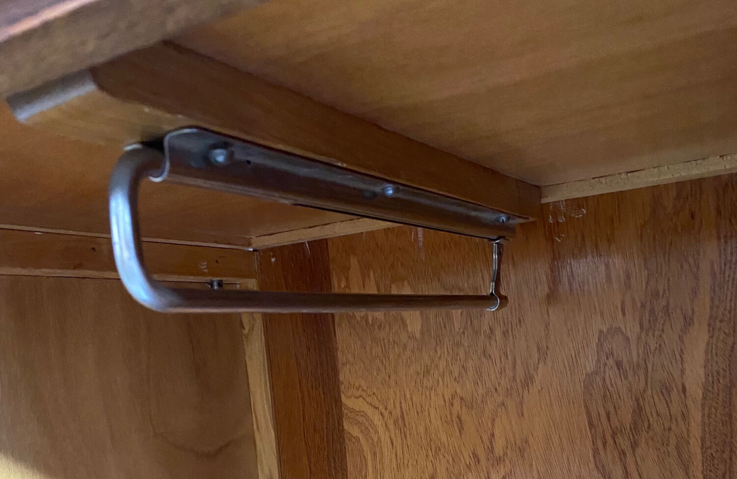 Vintage wardrobe feet compass from 1961