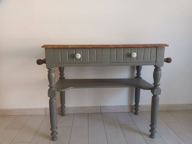 Table - desk