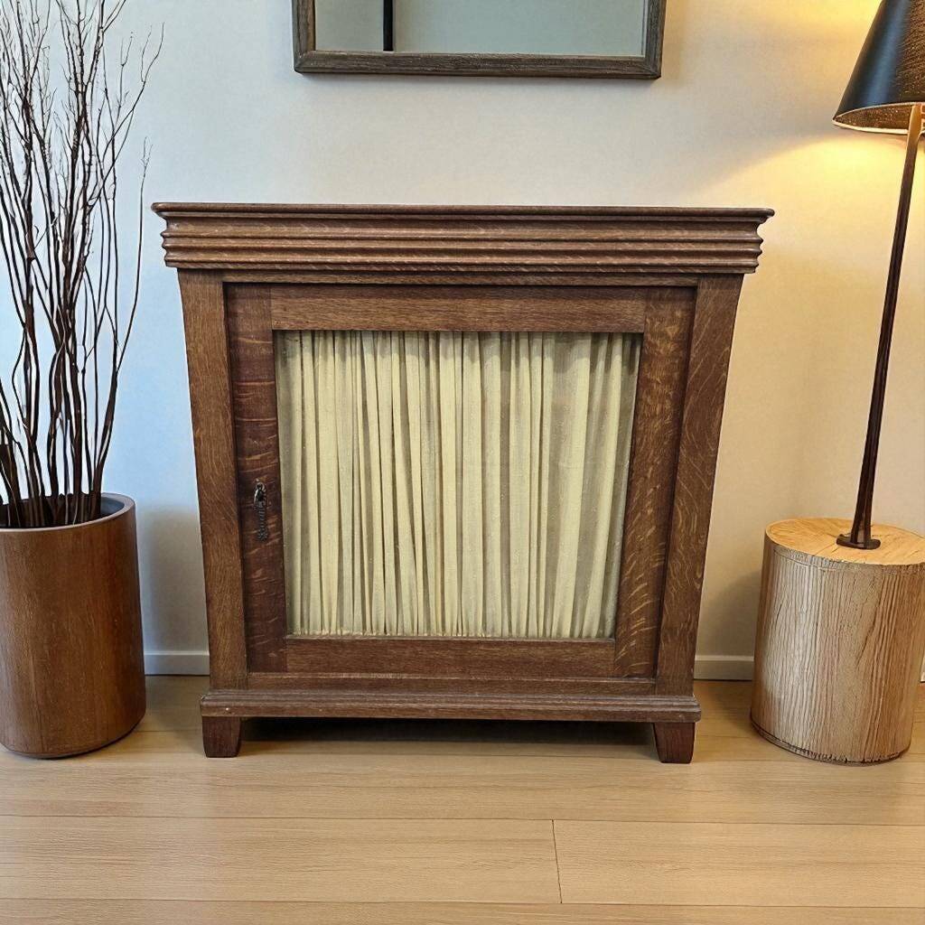 Vintage deep wooden display cabinet / mini cabinet