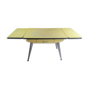 Table furiana formica jaune