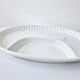 Grand plat a asperges compartimenté vintage blanc céramique barbotine 43.5x28 cm