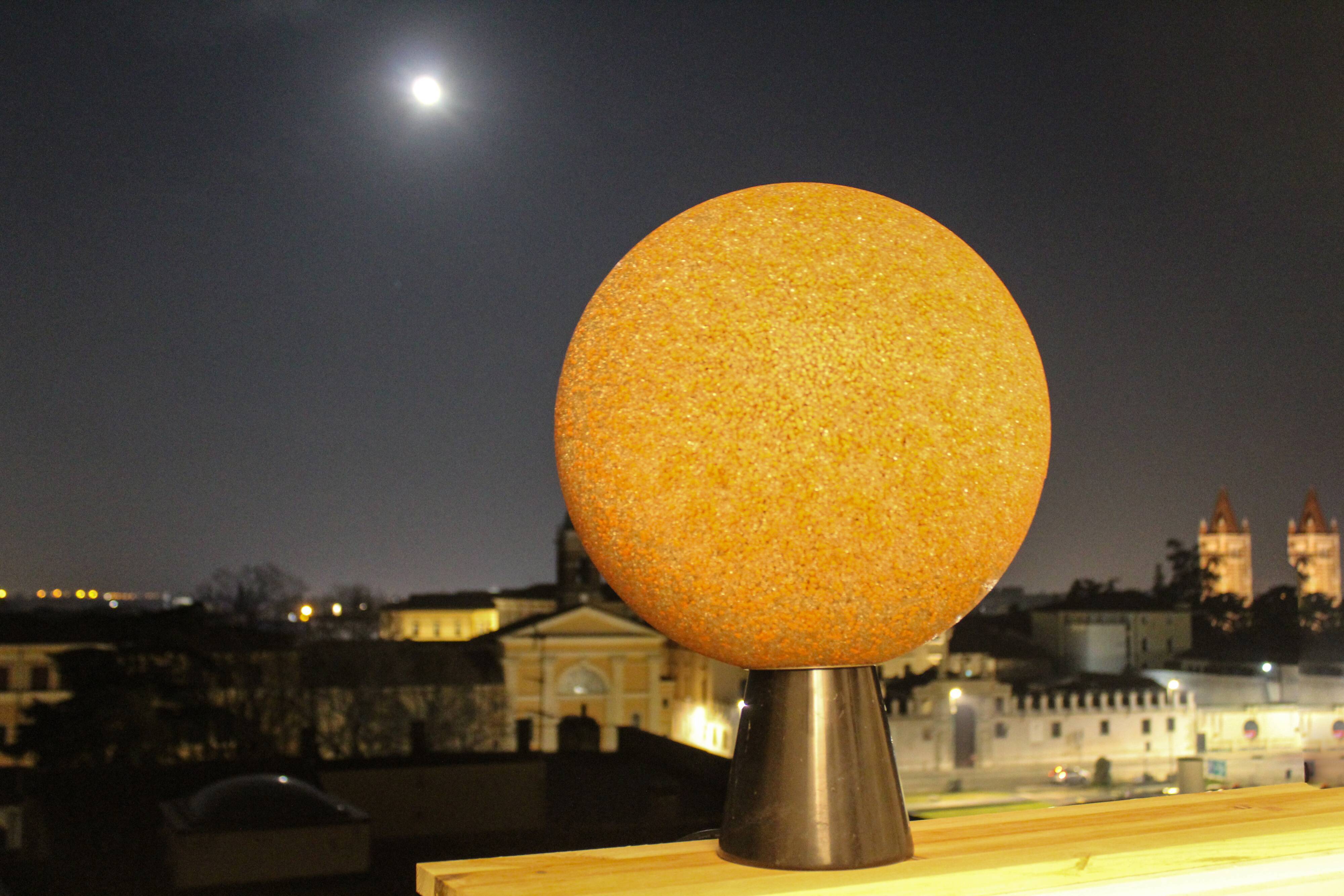 Lampe de table « Marte » avec base en marbre noir Marquina Jonh & Silvia Reid Années 1960