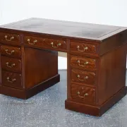 Antique Pedestal Desk by Edwardian Maple & Co, 1890