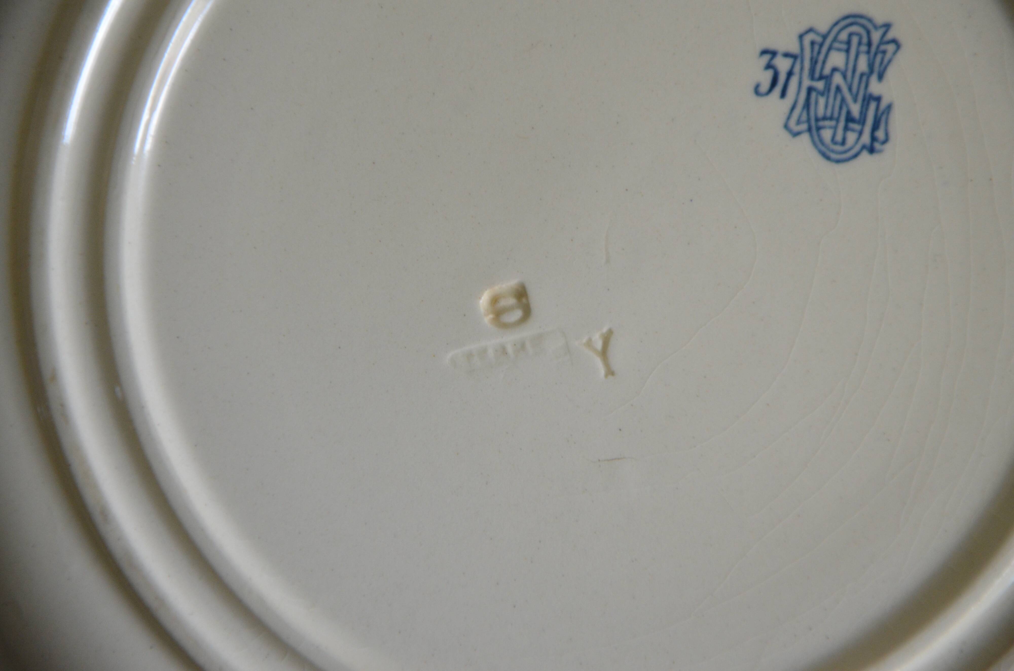 Plate from the Gien factory in iron earth