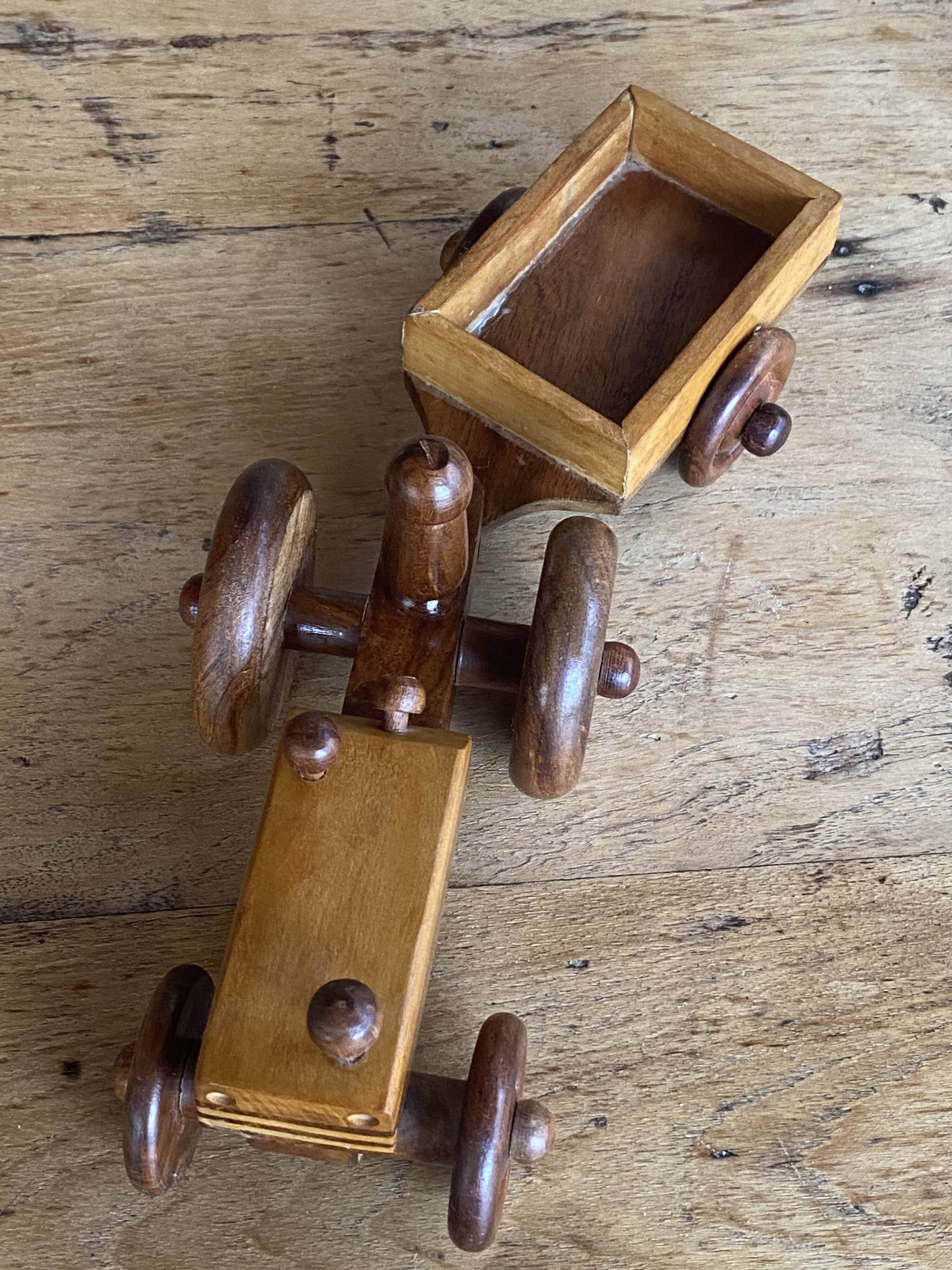 Wooden craft toy