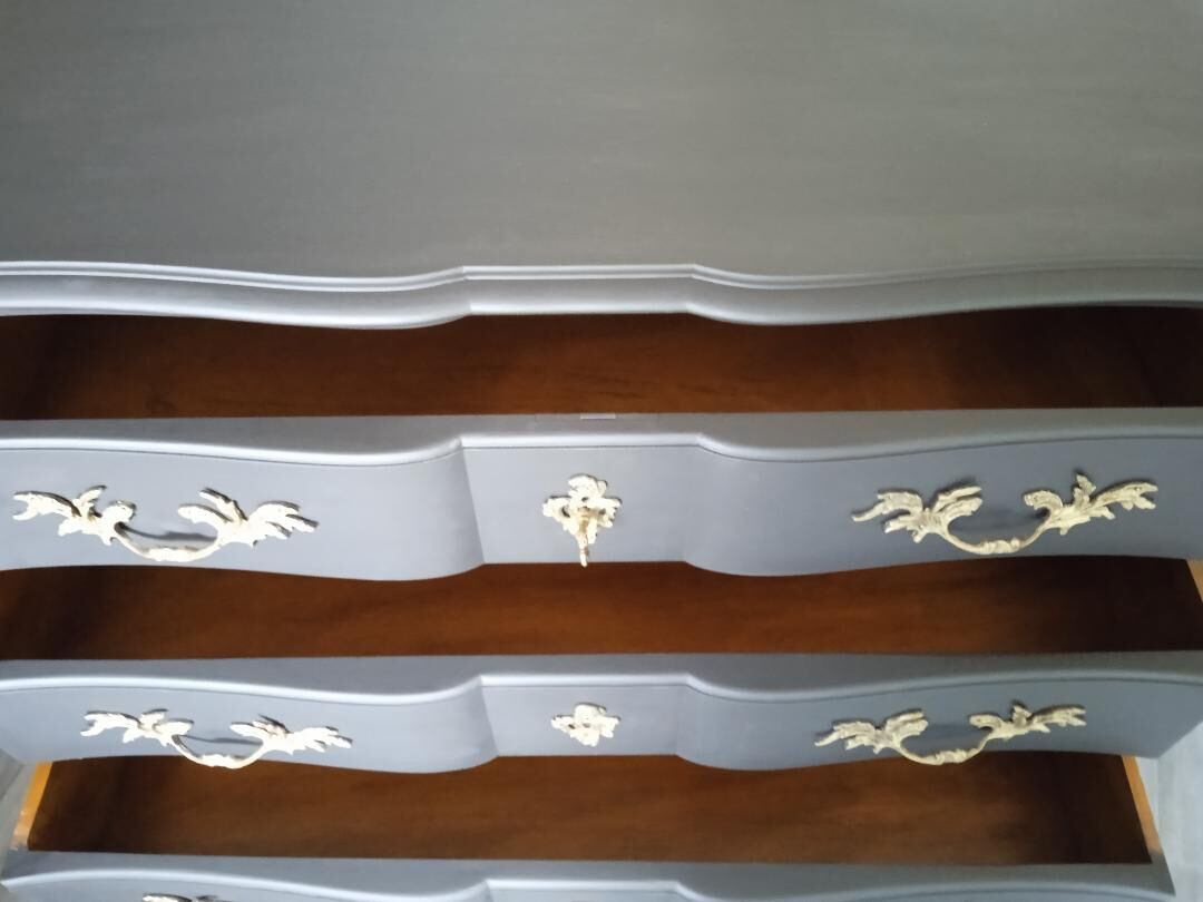 Black curved chest of drawers Louis XV style