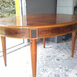 Oval table with medallion in mahogany speckled mahogany Louis XVI