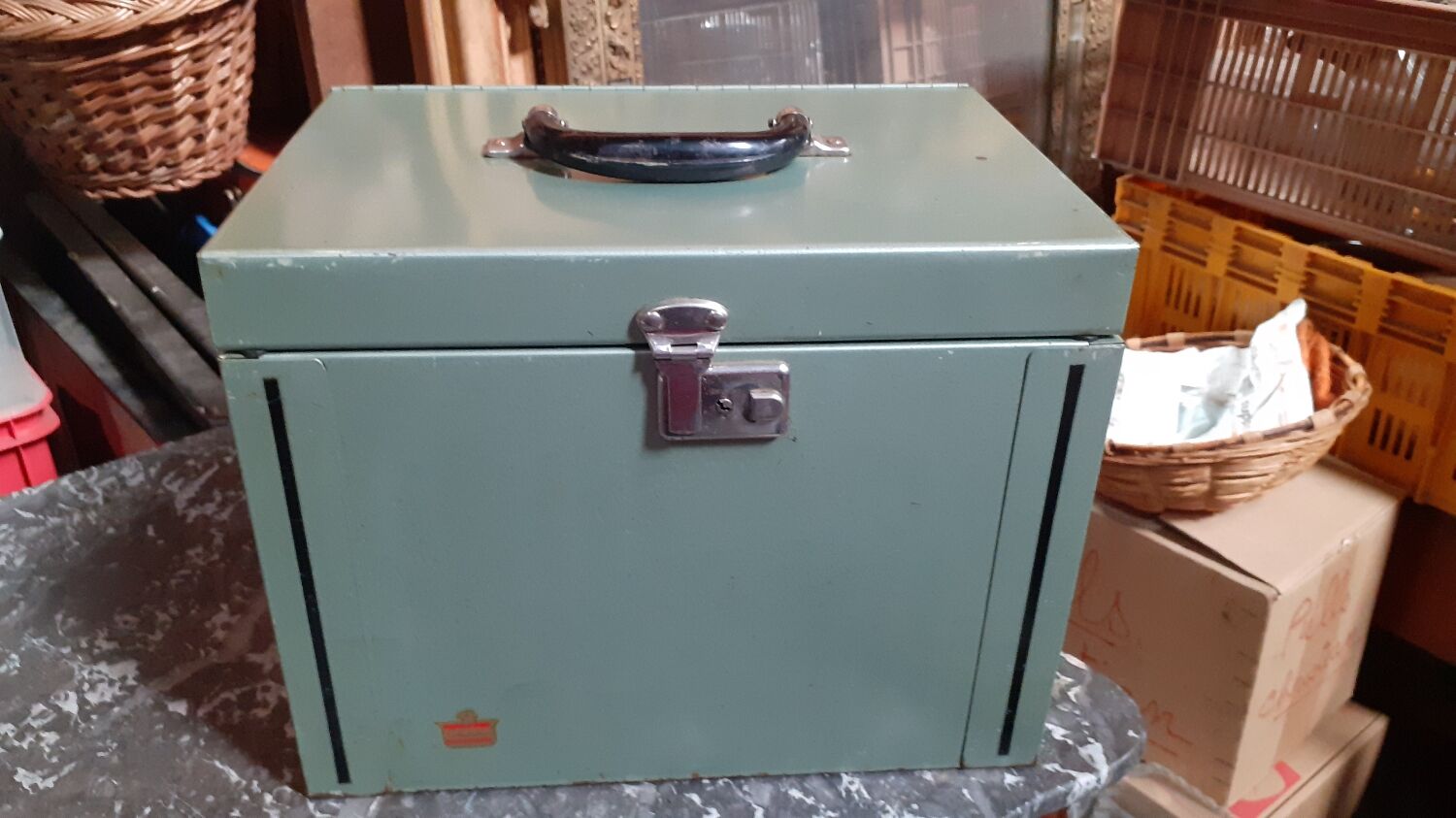 Metal storage box