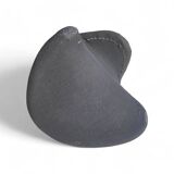 Tongue F577 lounge chair by Pierre Paulin for Artifort / iron frame / 1970s / vintage condition / first edition