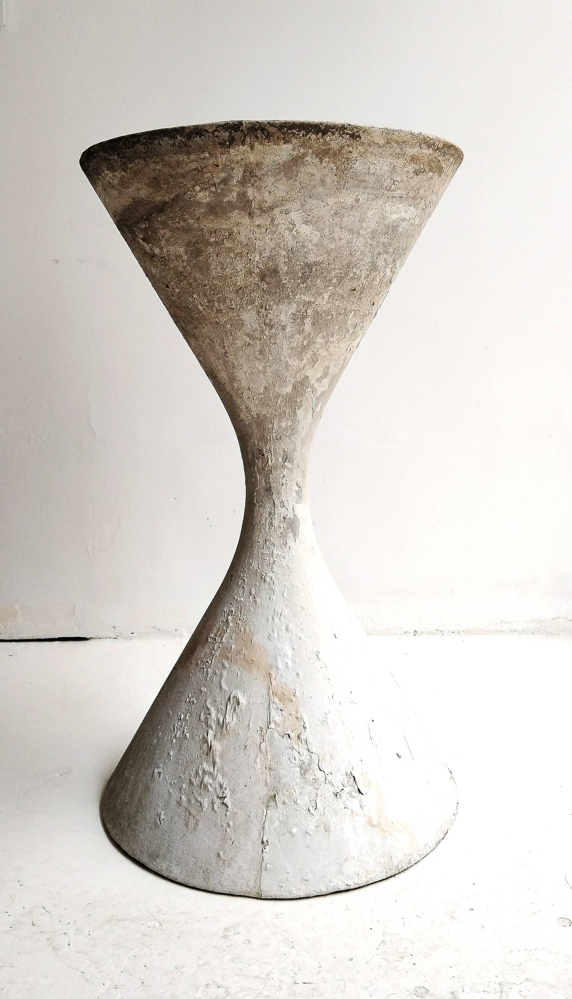 Diabolo planter basin by Anton bee Ed. Eternit from the 60s