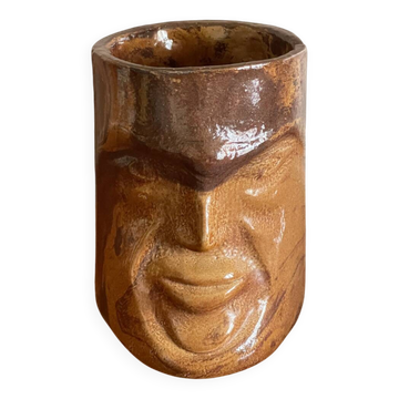 Face vase
