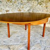 Extendable dining table in teak, butterfly extension by Van Pelt circa 1960.