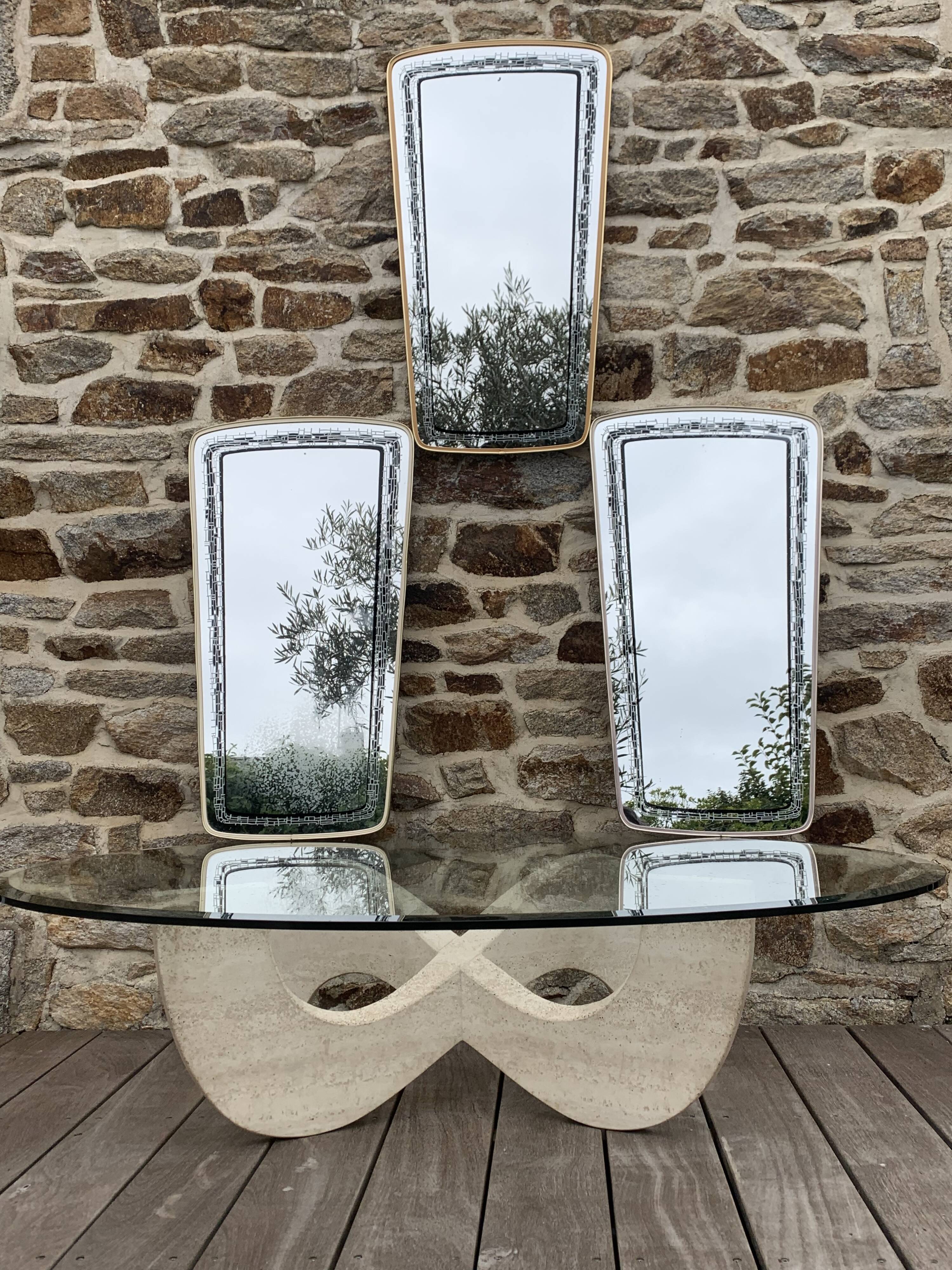 Trendy coffee table in glass and travertine