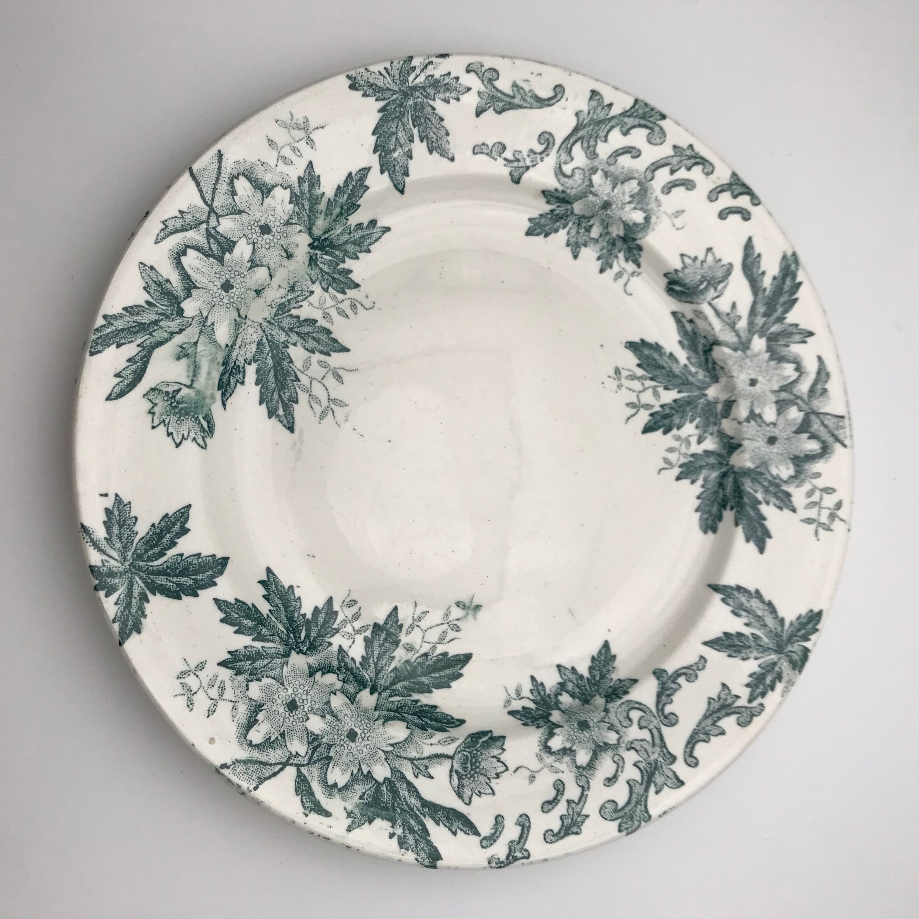 6 mismatched iron land dessert plates