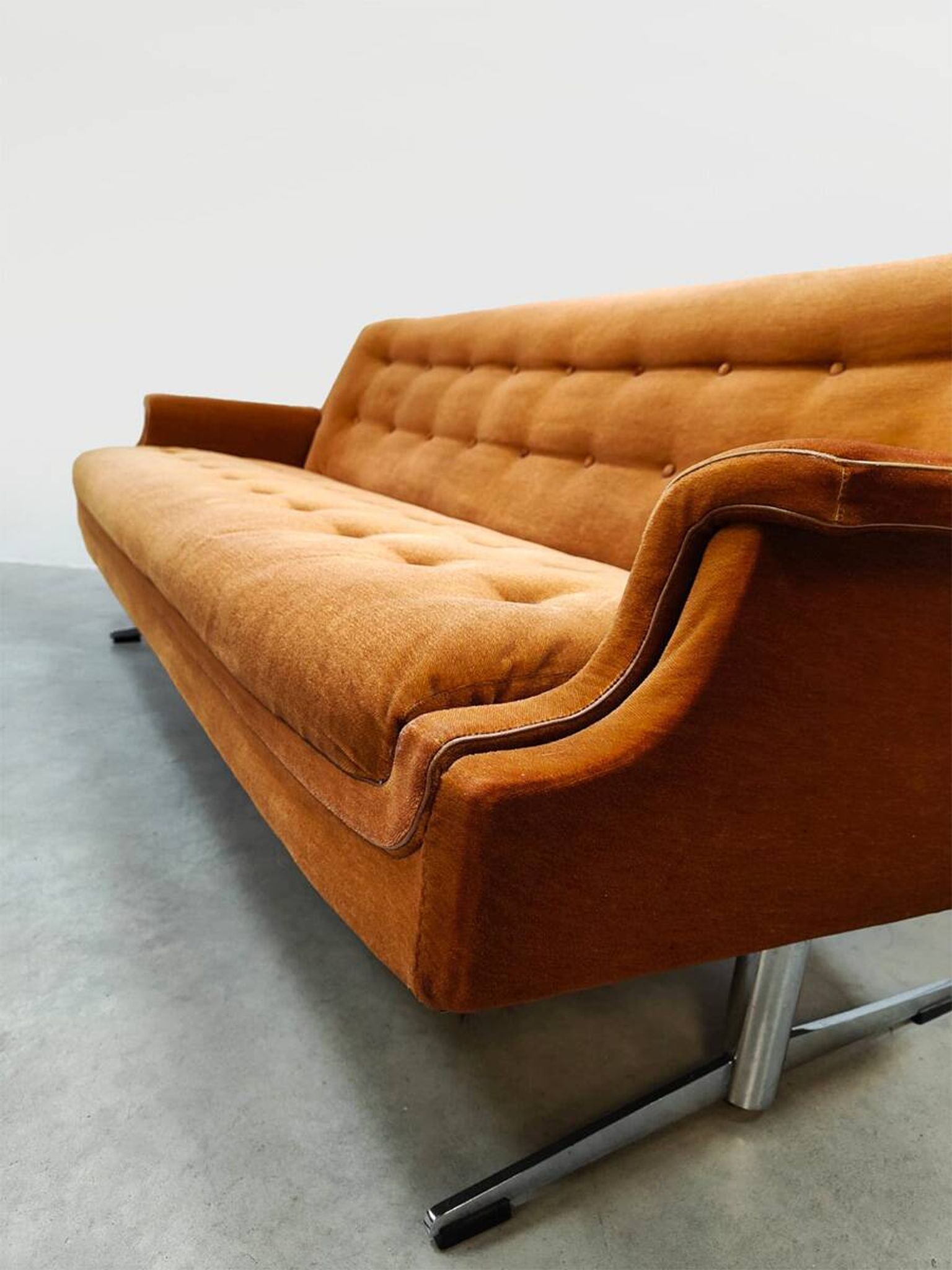 Midcentury lounge set swivel armchairs & sofa 'Madmen style'